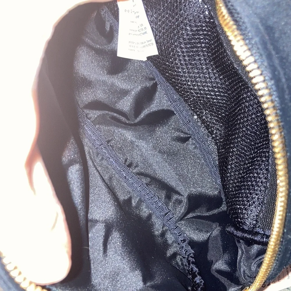 Lululemon go getter pouch in black velour